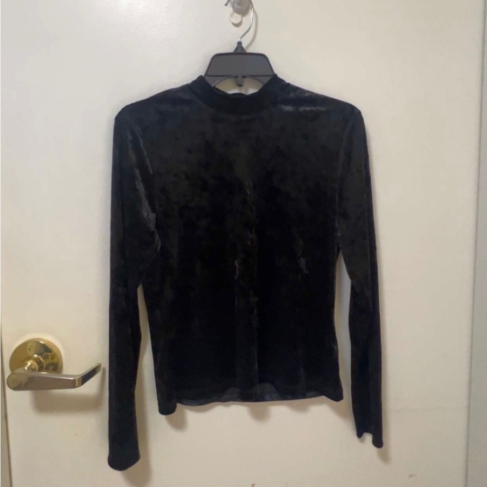 Elegant Black Velvet Women's Top